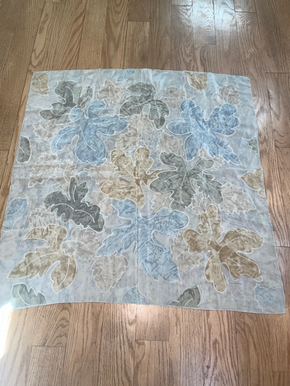 Beautiful vintage Liz Claiborne silk scarf from the 90s Oak Leaf design.